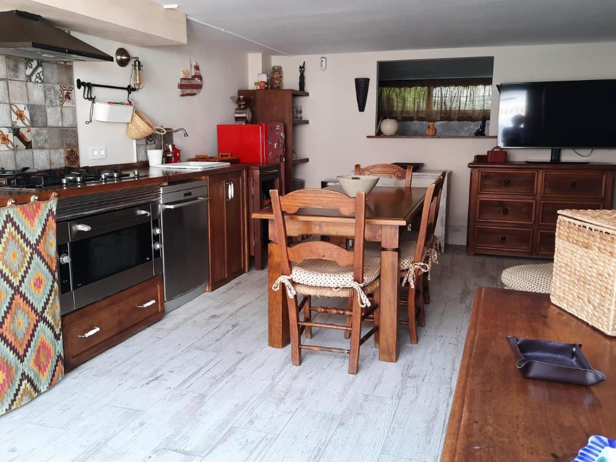 Un Apartamento Vacacional Con Detalles De Un Hogar Mairena del Aljarafe Exteriör bild