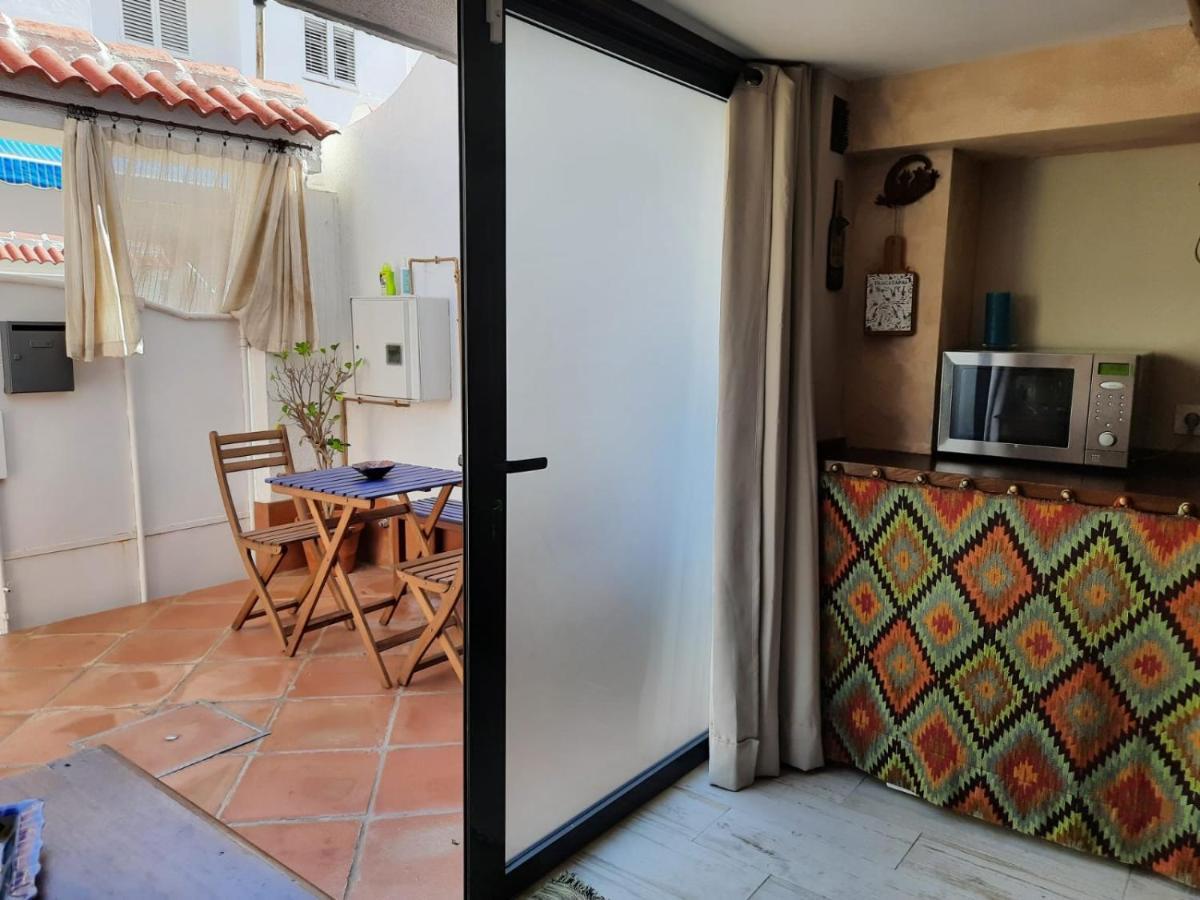 Un Apartamento Vacacional Con Detalles De Un Hogar Mairena del Aljarafe Exteriör bild